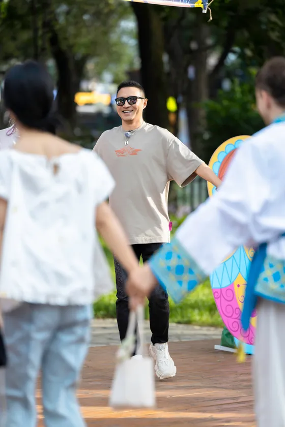 《盲盒旅行局》精彩剧照新鲜放送预览 1